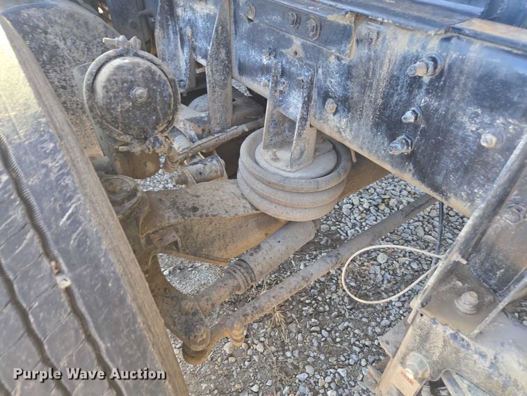 image for item EV5473 2005 Mack CV dump truck