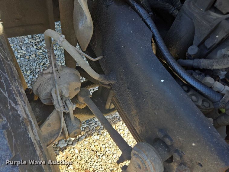 image for item EV5473 2005 Mack CV dump truck