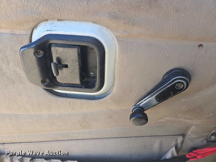 image for item EV5473 2005 Mack CV dump truck