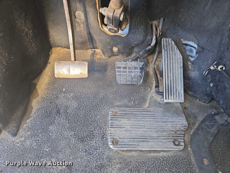 image for item EV5473 2005 Mack CV dump truck