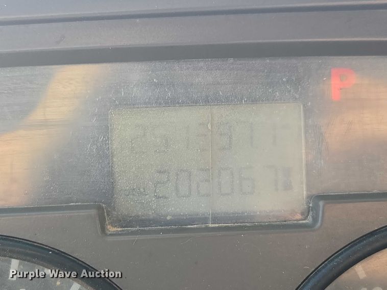 image for item EV5473 2005 Mack CV dump truck