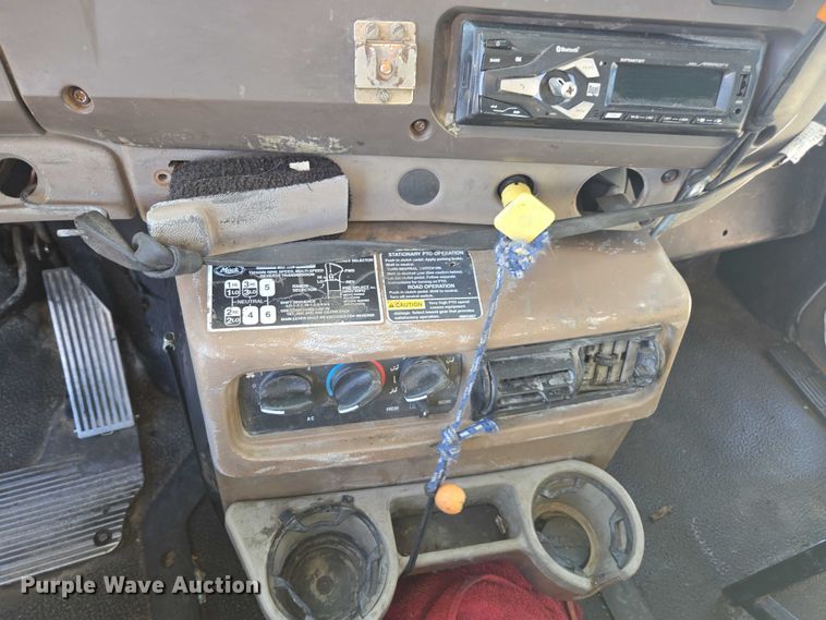 image for item EV5473 2005 Mack CV dump truck