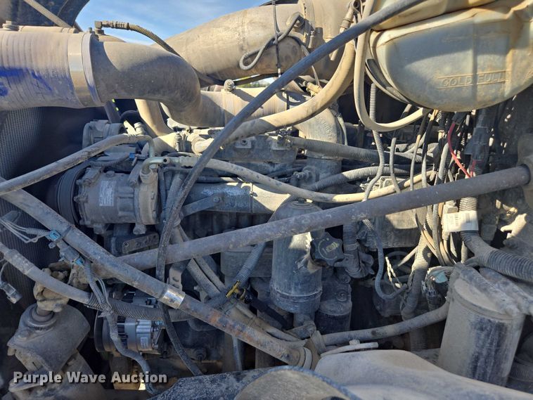 image for item EV5473 2005 Mack CV dump truck