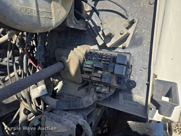 image for item EV5473 2005 Mack CV dump truck