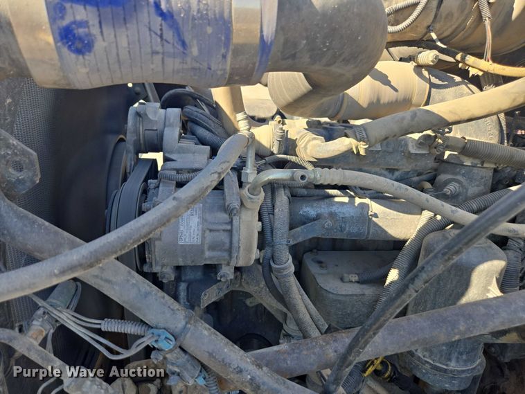 image for item EV5473 2005 Mack CV dump truck