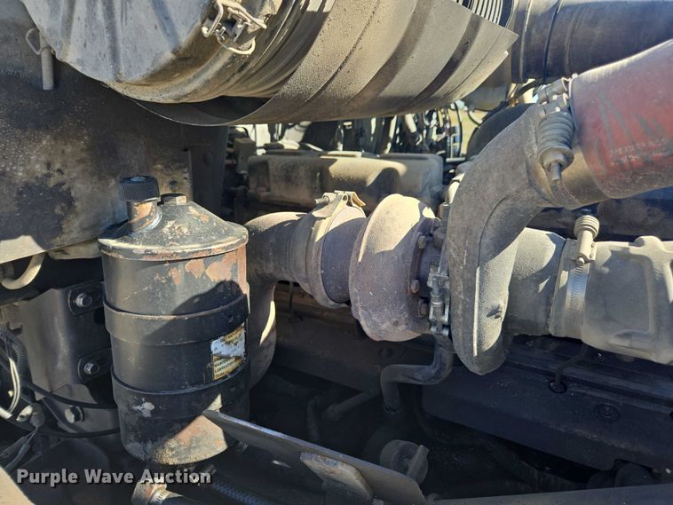 image for item EV5473 2005 Mack CV dump truck