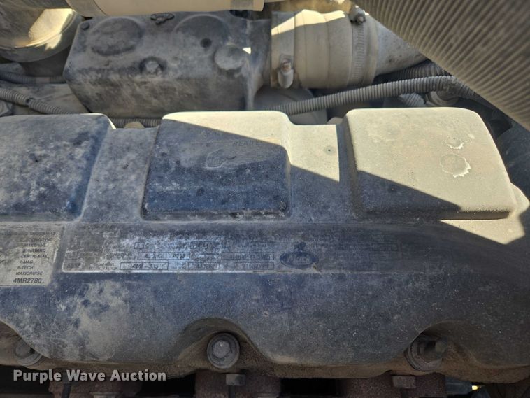 image for item EV5473 2005 Mack CV dump truck