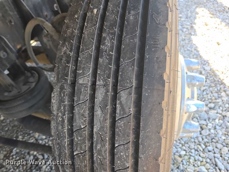 image for item EV5473 2005 Mack CV dump truck