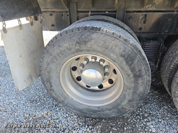 image for item EV5473 2005 Mack CV dump truck