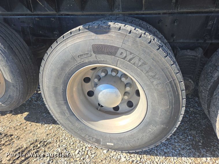 image for item EV5473 2005 Mack CV dump truck