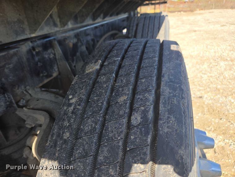 image for item EV5473 2005 Mack CV dump truck