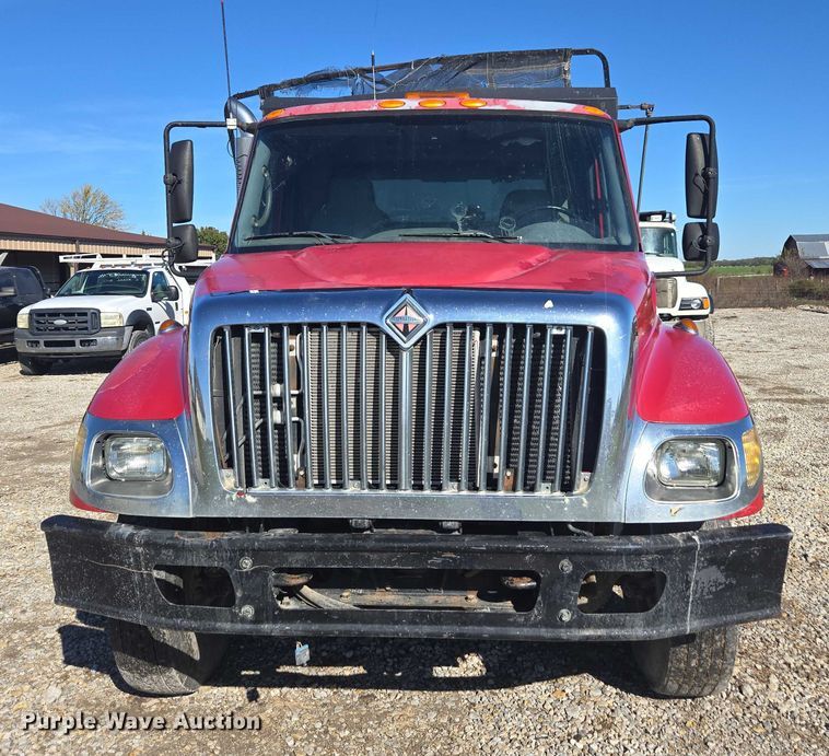 image for item EV5474 2006 International 7400 dump truck