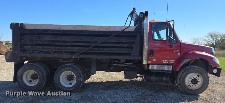 image for item EV5474 2006 International 7400 dump truck
