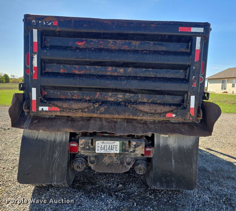 image for item EV5474 2006 International 7400 dump truck