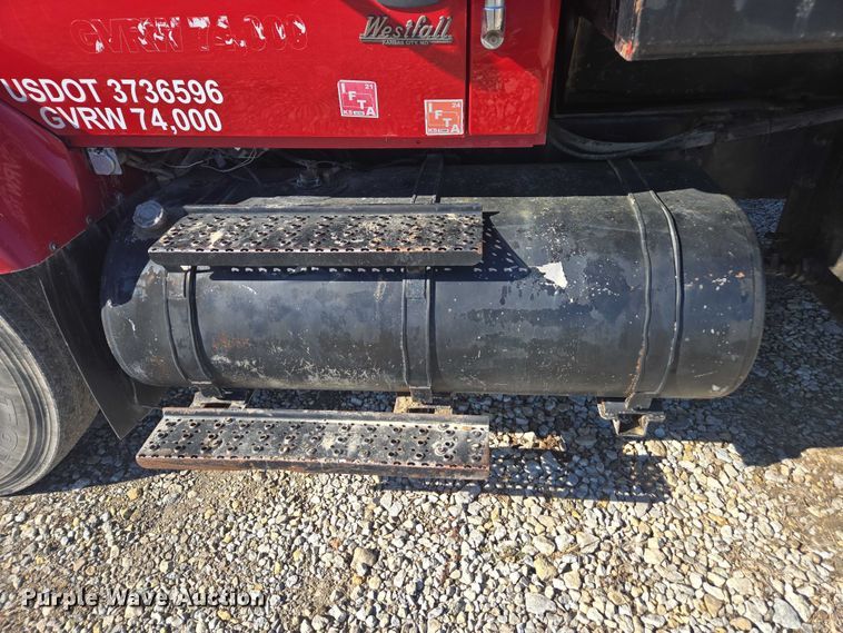 image for item EV5474 2006 International 7400 dump truck