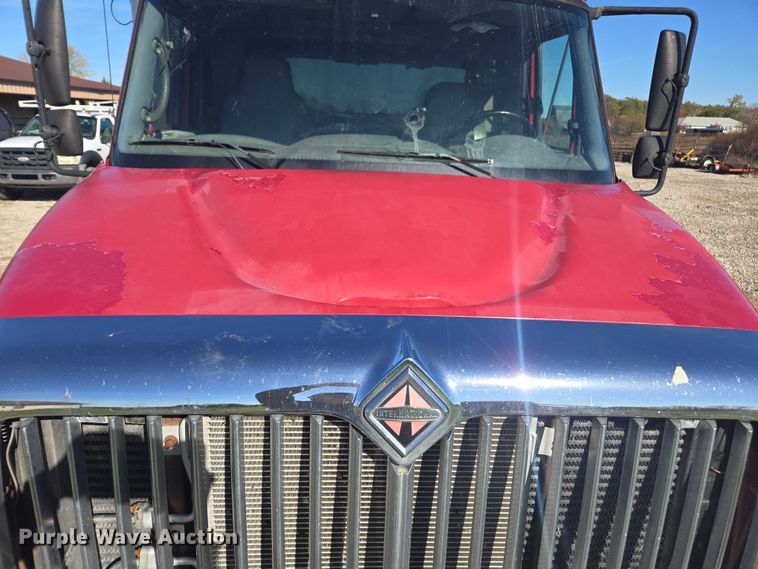 image for item EV5474 2006 International 7400 dump truck