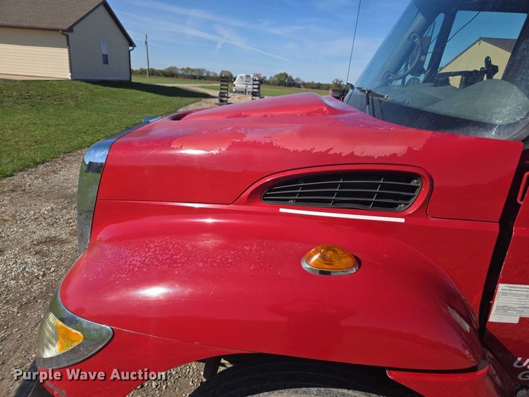 image for item EV5474 2006 International 7400 dump truck