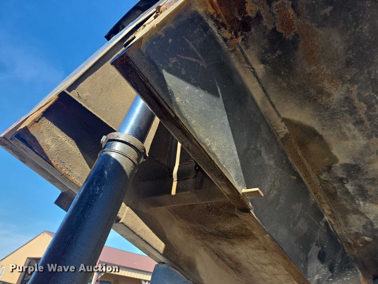 image for item EV5474 2006 International 7400 dump truck