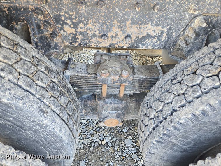 image for item EV5474 2006 International 7400 dump truck