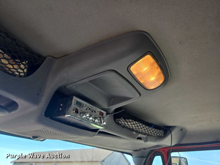 image for item EV5474 2006 International 7400 dump truck