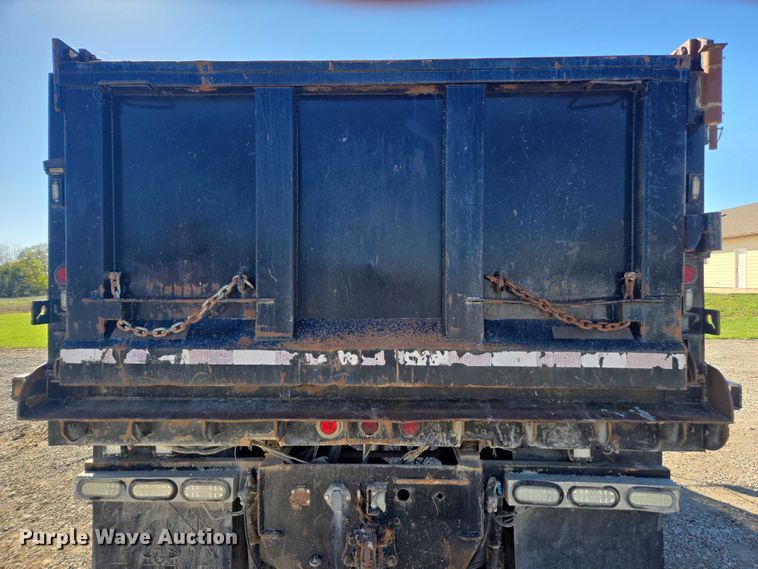 image for item EV5475 2001 Kenworth T300 dump truck