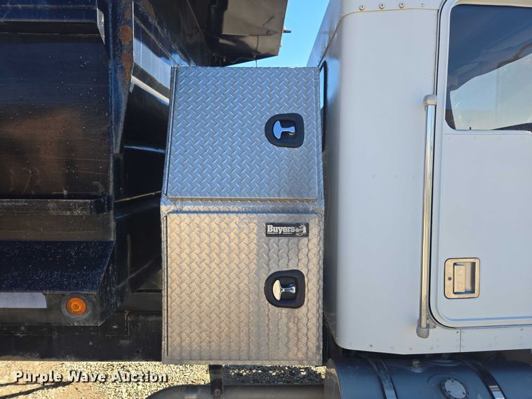 image for item EV5475 2001 Kenworth T300 dump truck