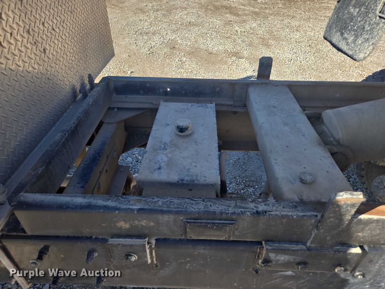 image for item EV5475 2001 Kenworth T300 dump truck