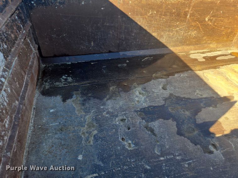 image for item EV5475 2001 Kenworth T300 dump truck