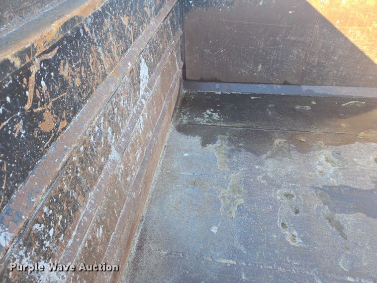 image for item EV5475 2001 Kenworth T300 dump truck