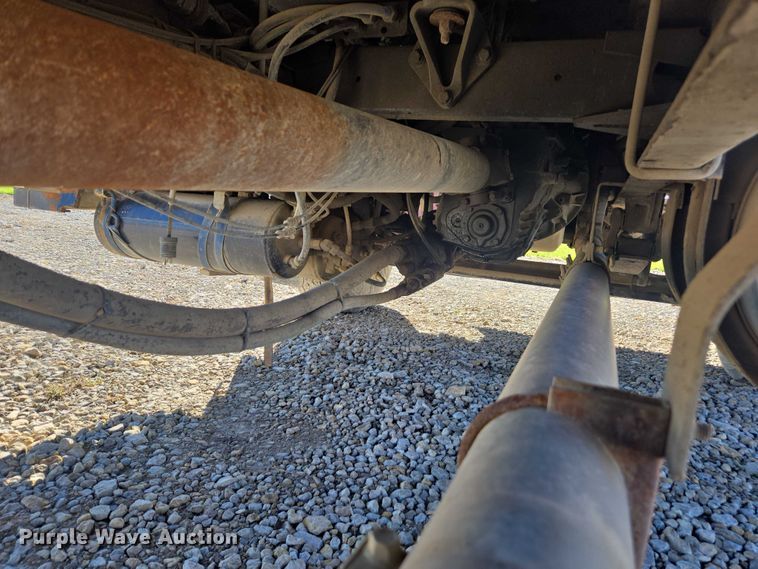 image for item EV5475 2001 Kenworth T300 dump truck