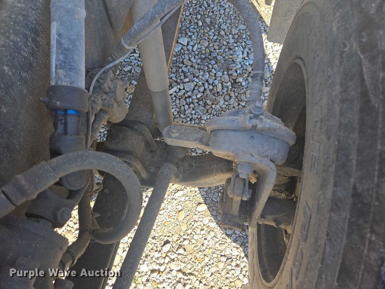 image for item EV5475 2001 Kenworth T300 dump truck