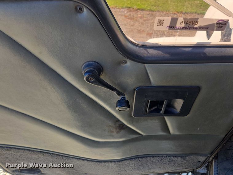 image for item EV5475 2001 Kenworth T300 dump truck