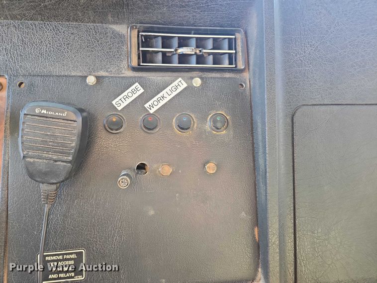 image for item EV5475 2001 Kenworth T300 dump truck