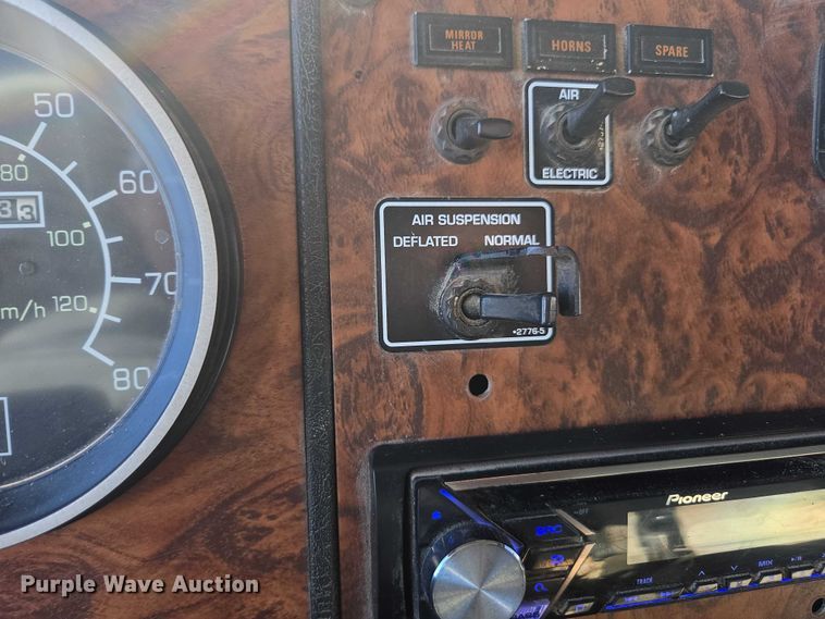 image for item EV5475 2001 Kenworth T300 dump truck