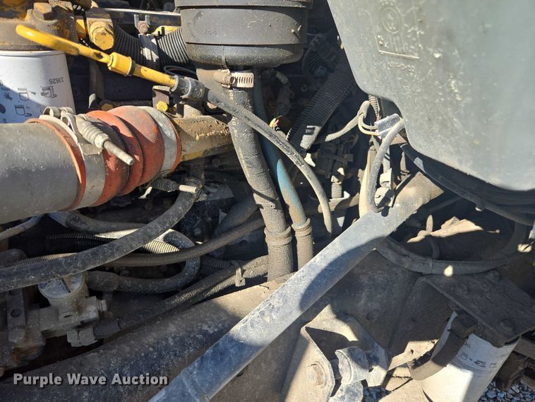 image for item EV5475 2001 Kenworth T300 dump truck