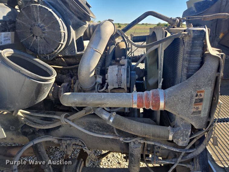 image for item EV5475 2001 Kenworth T300 dump truck