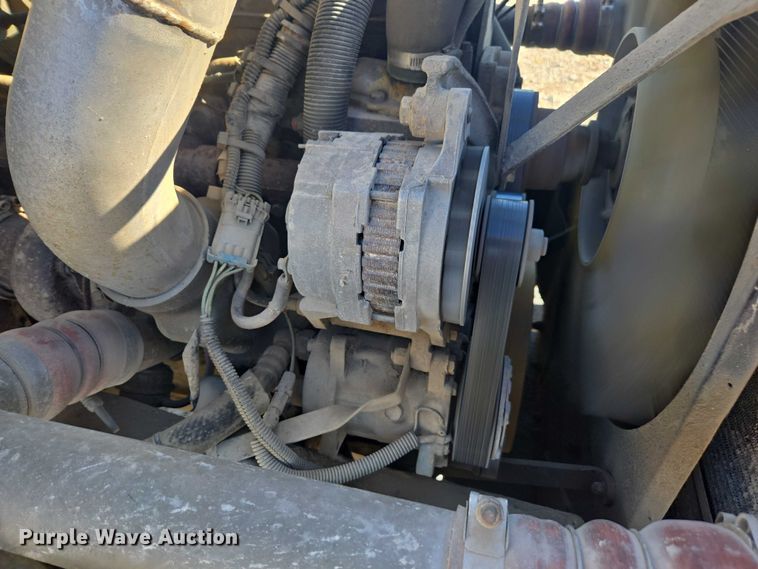 image for item EV5475 2001 Kenworth T300 dump truck