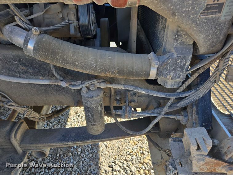 image for item EV5475 2001 Kenworth T300 dump truck