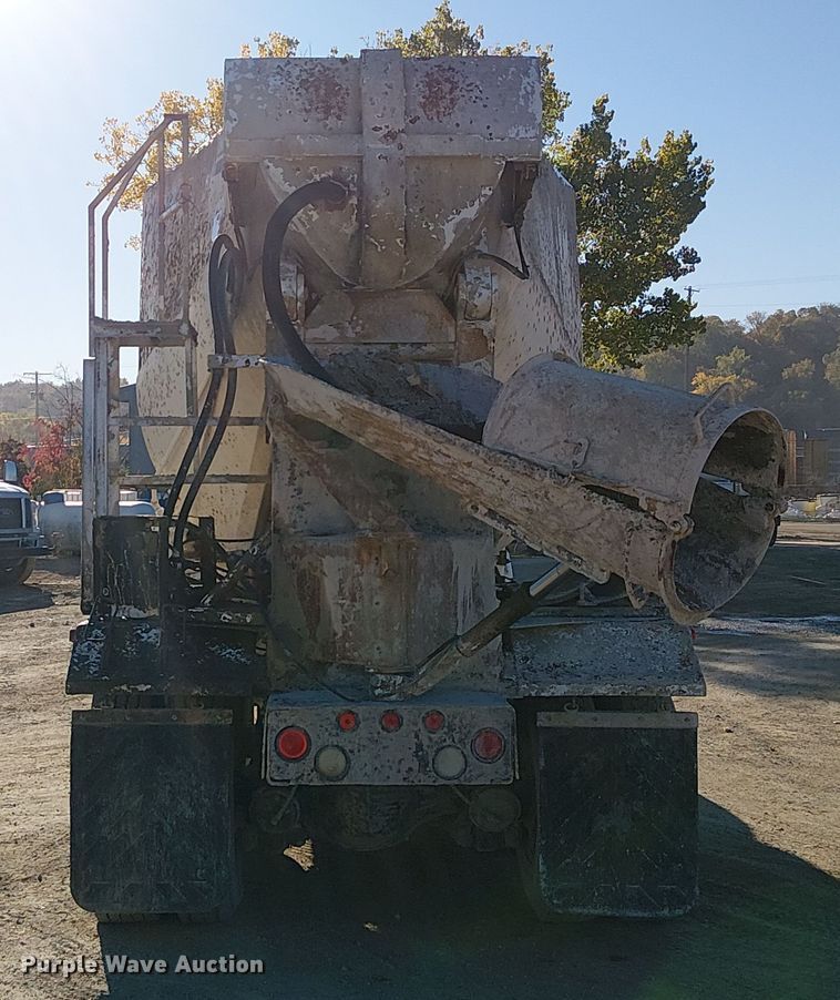 image for item FB4507 1998 Ford LT8500 concrete agitator truck