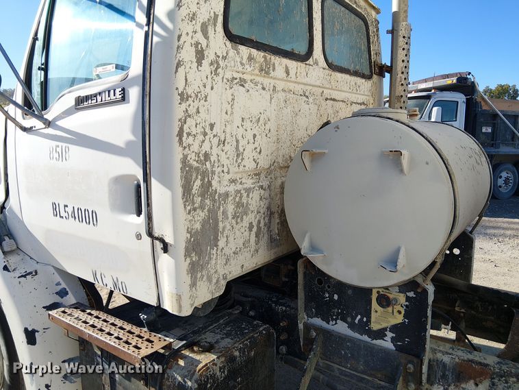 image for item FB4507 1998 Ford LT8500 concrete agitator truck