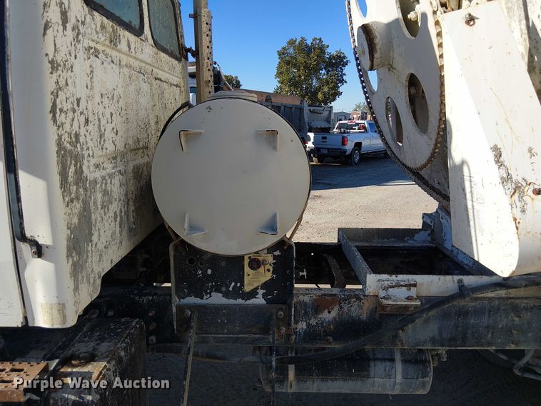 image for item FB4507 1998 Ford LT8500 concrete agitator truck