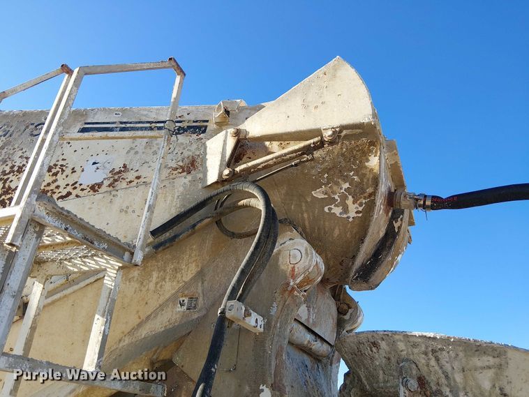 image for item FB4507 1998 Ford LT8500 concrete agitator truck