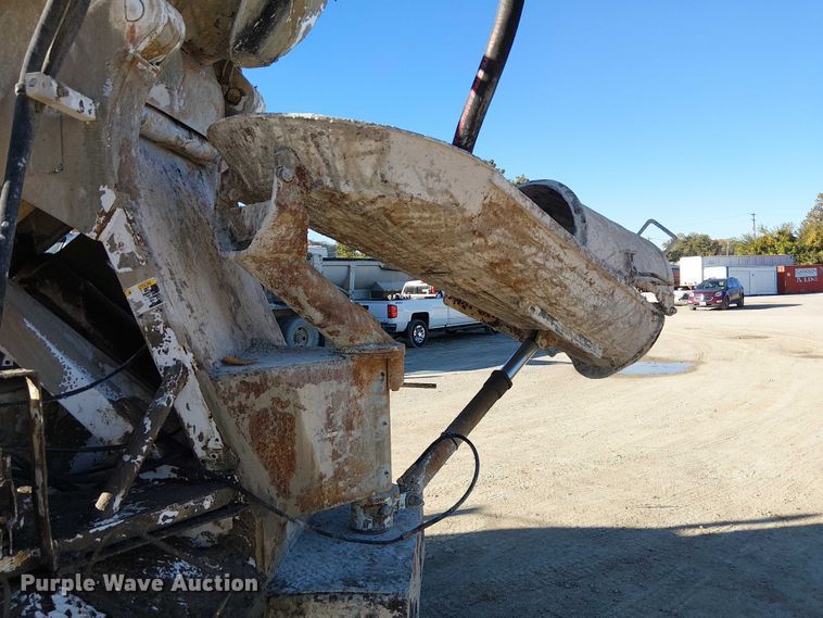 image for item FB4507 1998 Ford LT8500 concrete agitator truck