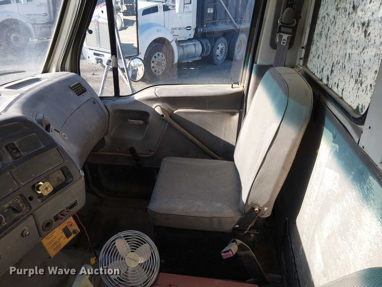 image for item FB4507 1998 Ford LT8500 concrete agitator truck