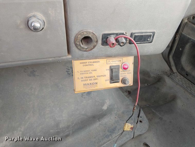 image for item FB4507 1998 Ford LT8500 concrete agitator truck