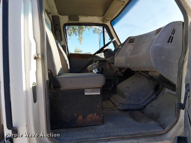 image for item FB4507 1998 Ford LT8500 concrete agitator truck