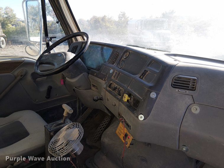 image for item FB4507 1998 Ford LT8500 concrete agitator truck