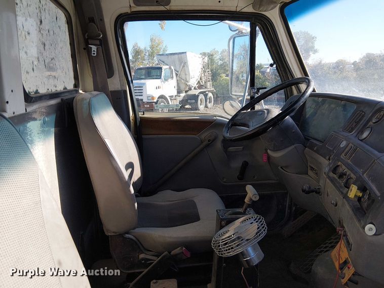 image for item FB4507 1998 Ford LT8500 concrete agitator truck