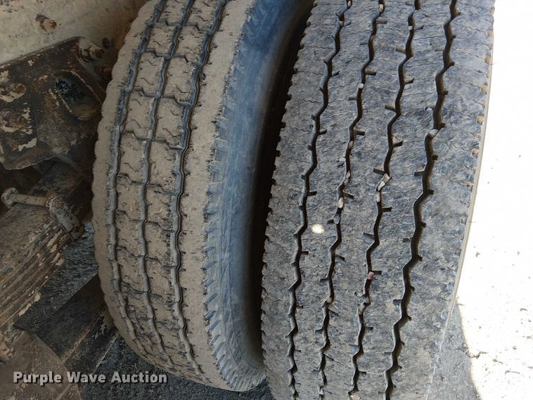 image for item FB4507 1998 Ford LT8500 concrete agitator truck