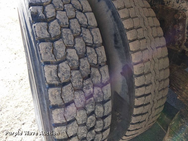 image for item FB4507 1998 Ford LT8500 concrete agitator truck